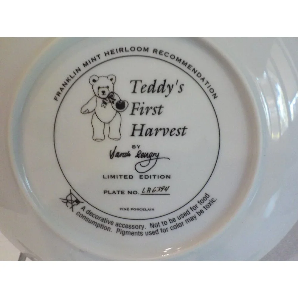 Teddy's First Harvest Porcelain Plate by Sarah Bengry Franklin Mint Edit LA6394